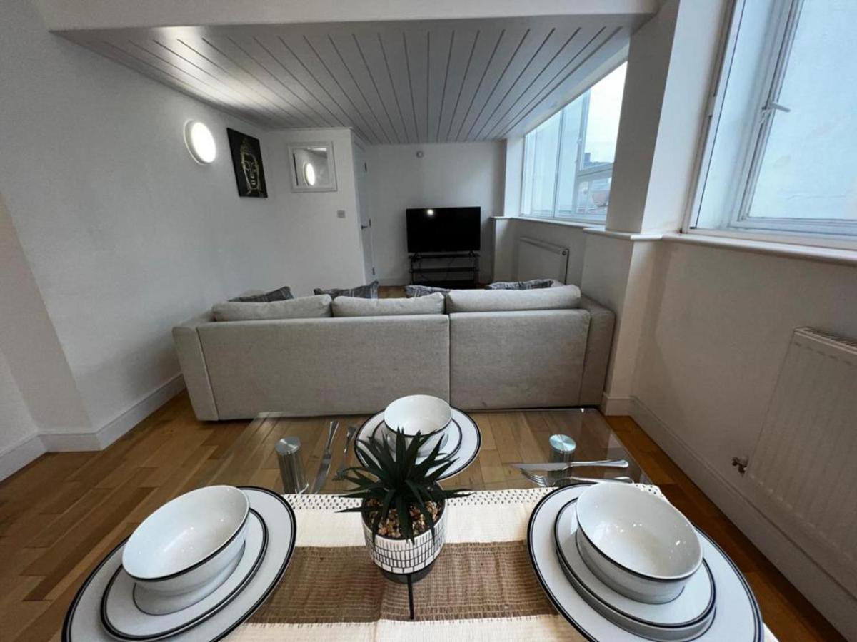 Stunning 2-Bed Apartment In Leicester With A Gym Exterior photo